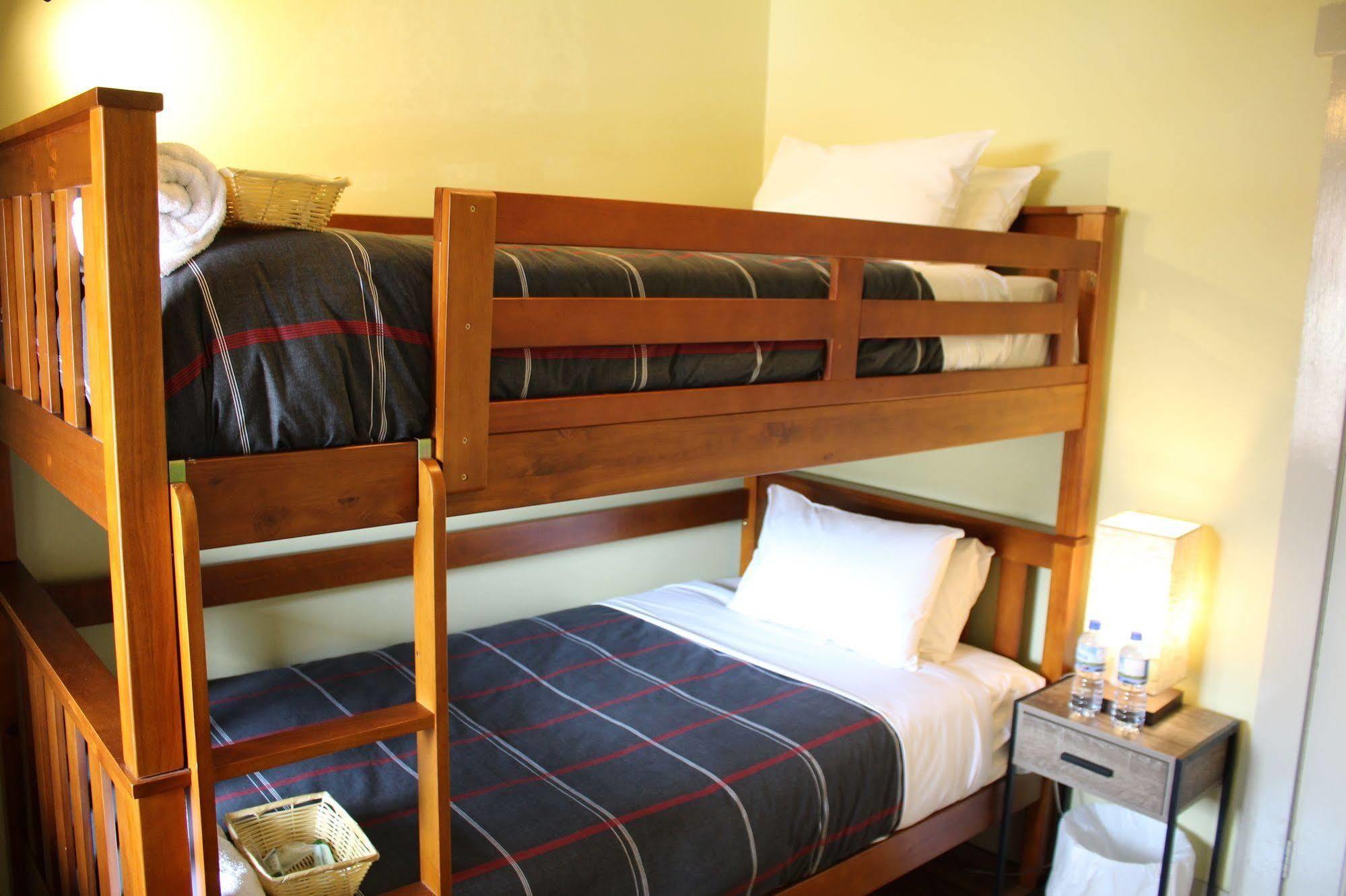 The Tasmanian Inn Hobart Extérieur photo