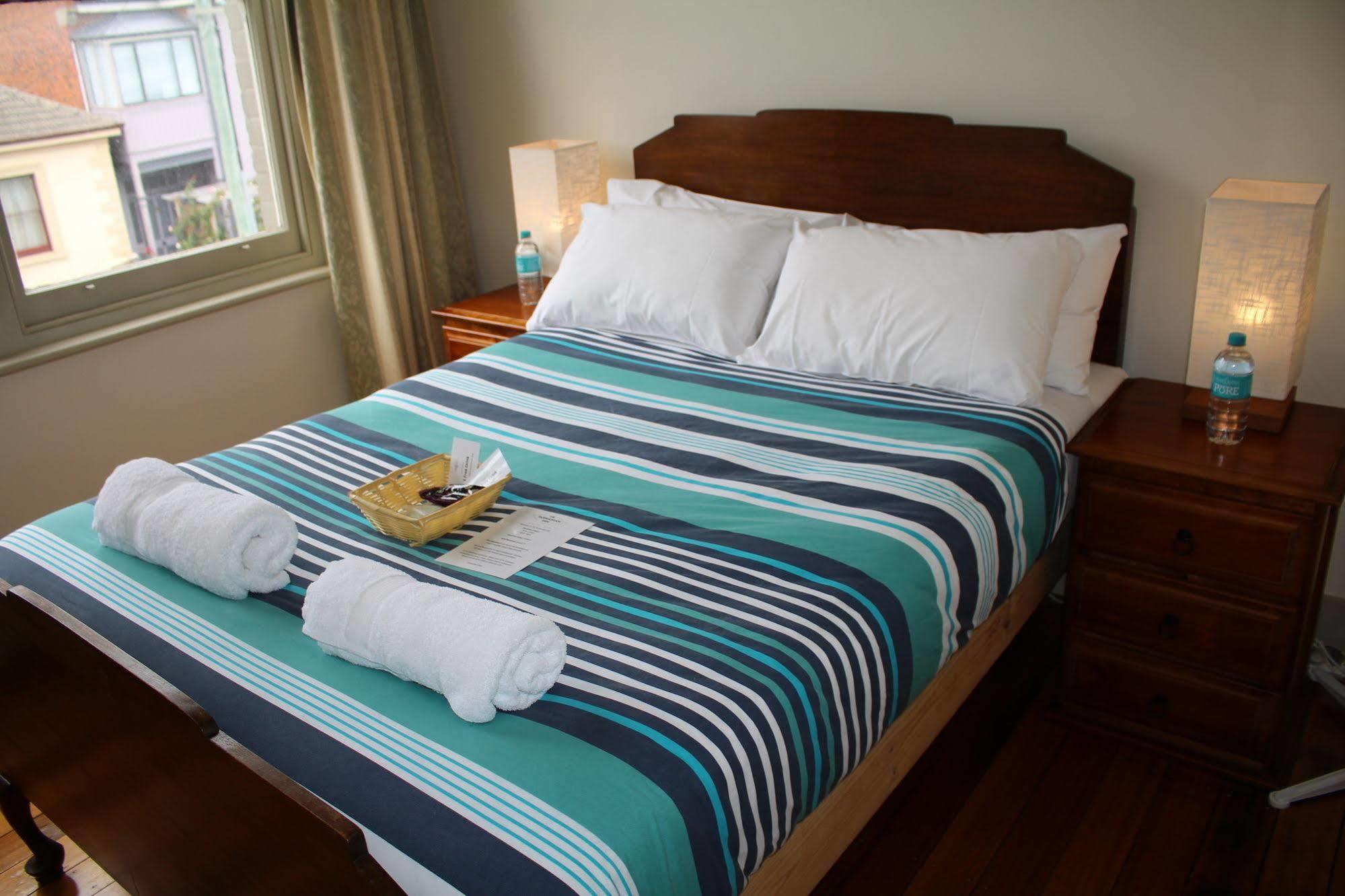 The Tasmanian Inn Hobart Extérieur photo